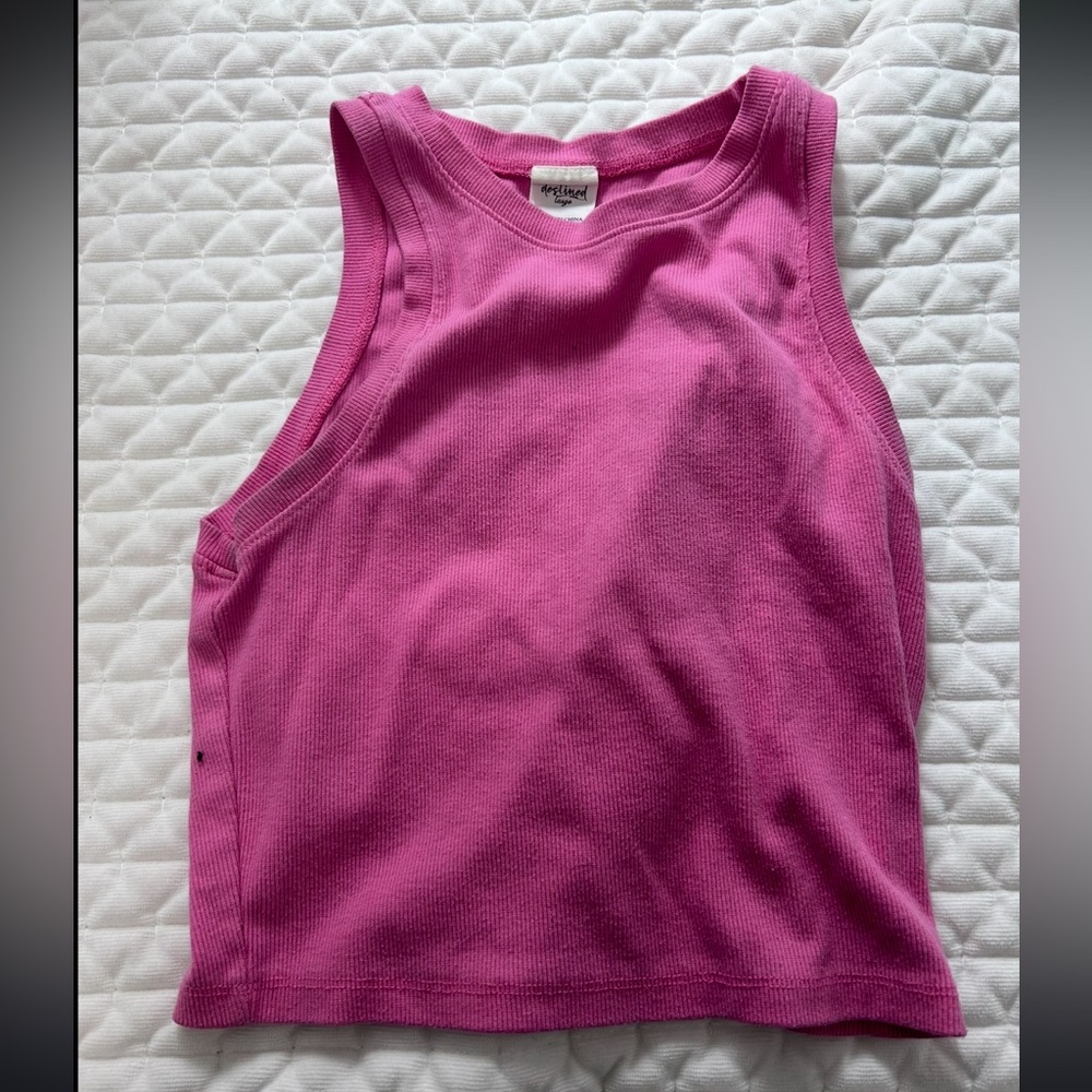 Size small pink tank